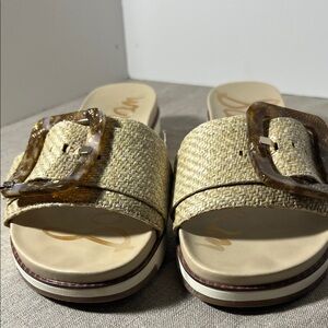 Sam Edelman Beige Slide Sandals with Brown Buckle 9W. SH153